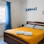 Club One Bed 86g Nyaraló